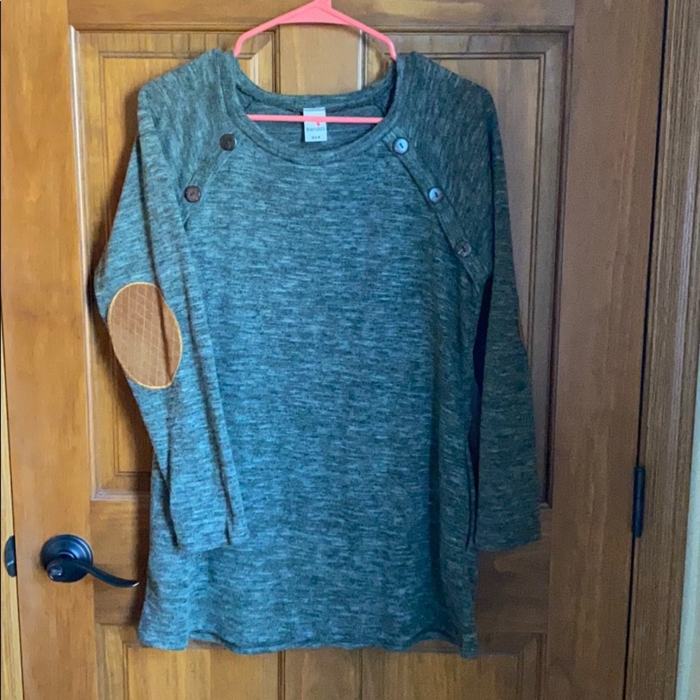 Crew Neck Sweater. Brenda’s USA.